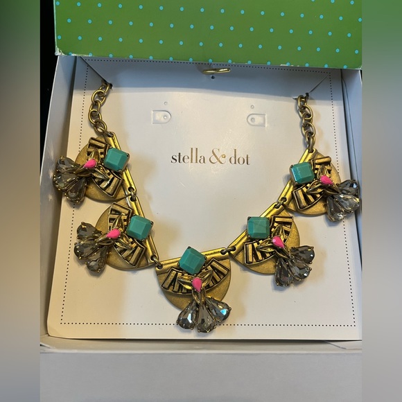 Stella and Dot Devina statement necklace item 05-38 - Picture 3 of 5